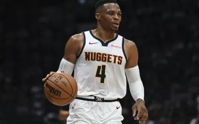 “威少超越不成熟标签：前NBA球员小里夫斯力挺其独特篮球风格”