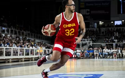 [专家解读：李凯尔退出中国男篮，那一战成绝唱]