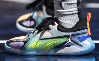 “WNBA巨星科利尔携手Jordan Brand，开创新篇章”